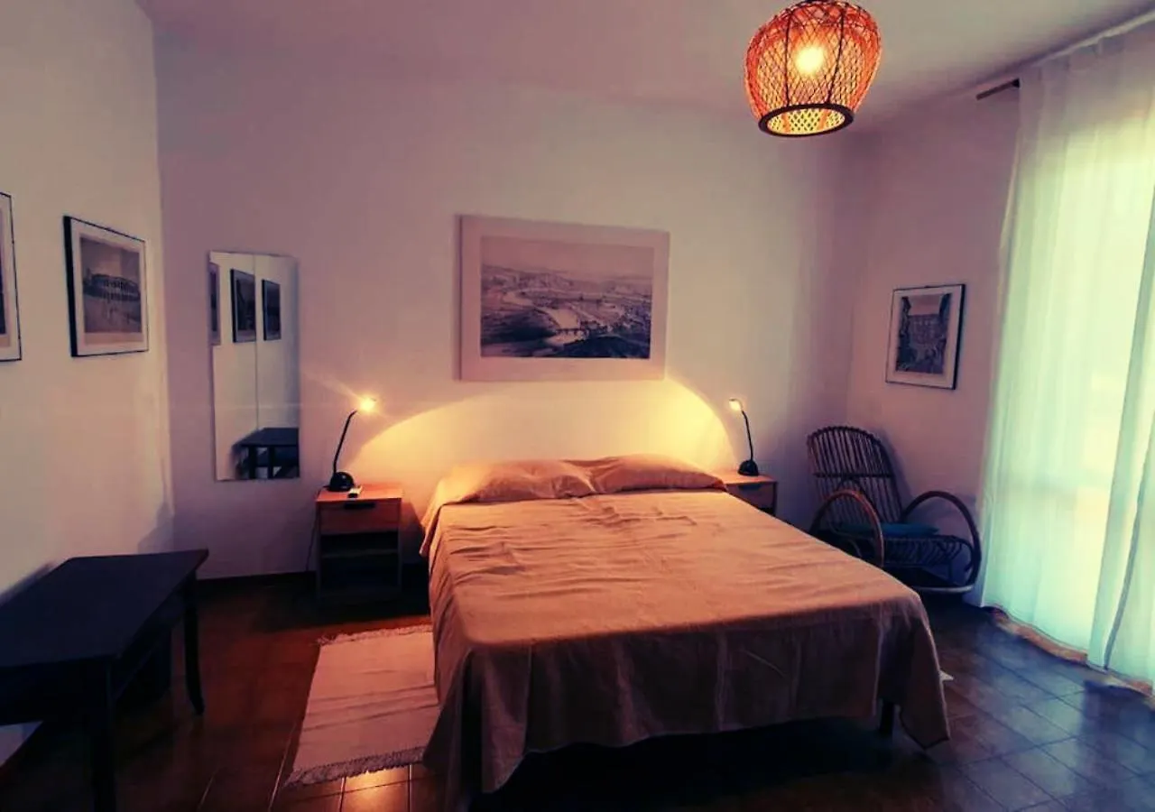 El Lugo Apartment Cola