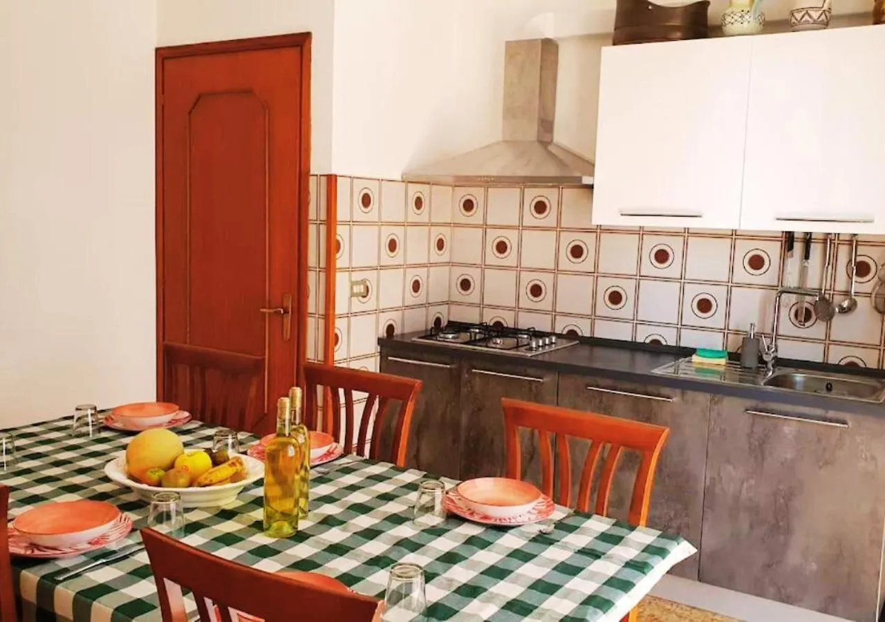 El Lugo Apartment Cola